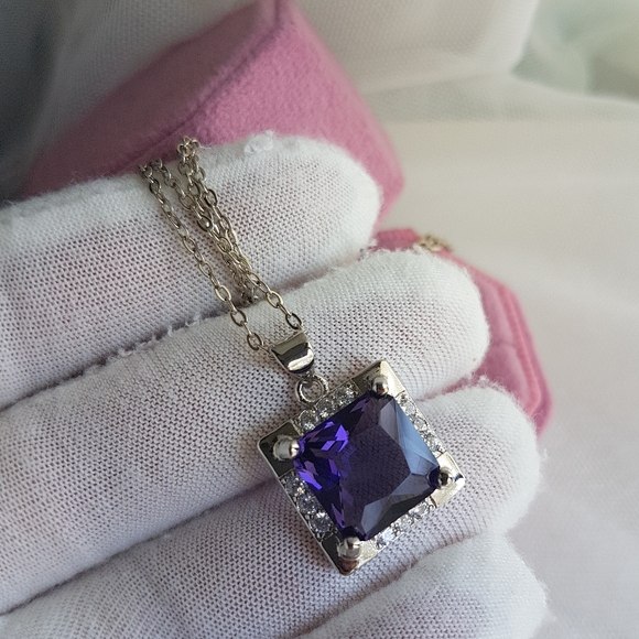 Swarovski Elements 925 Sterling Silver Princess-cut Purple Pendant Necklace NEW - Picture 7 of 12